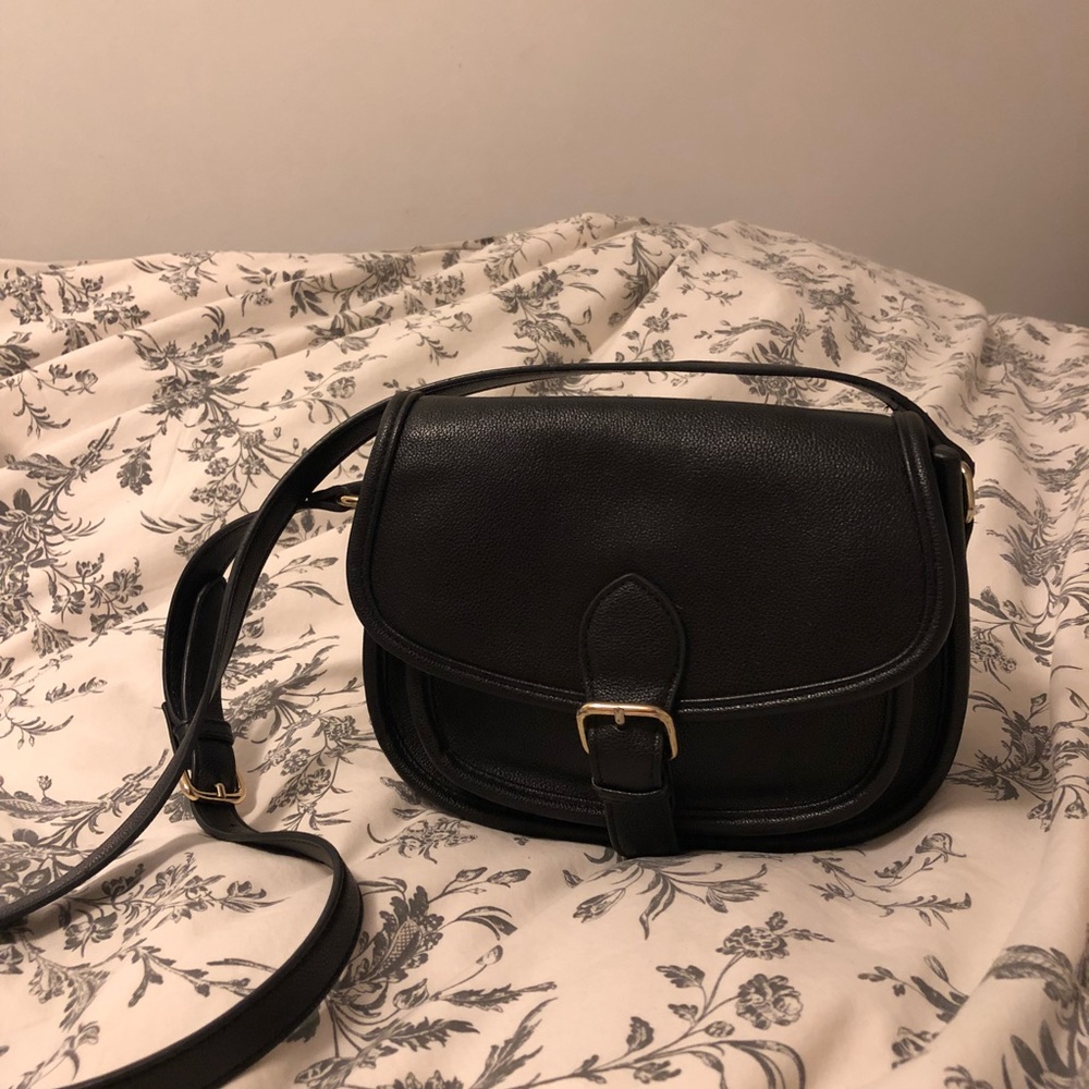 Black Buckle Crossbody Bag✨